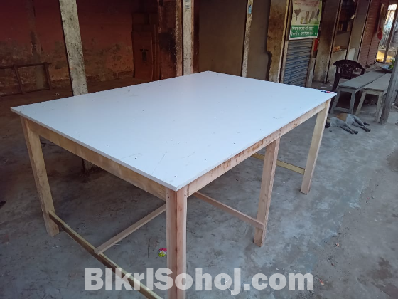 Cutting Table